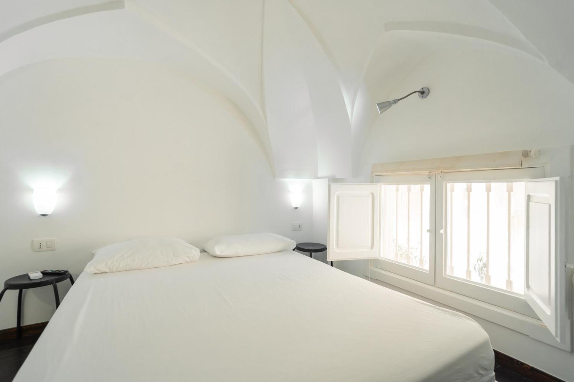 Donna Cristina Historic Apartment Lecce Eksteriør billede